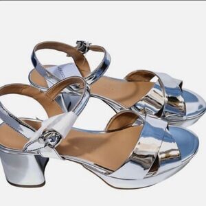 Aerosole Metallic Silver Cosmos Platform Sandals (8.5) 🪩